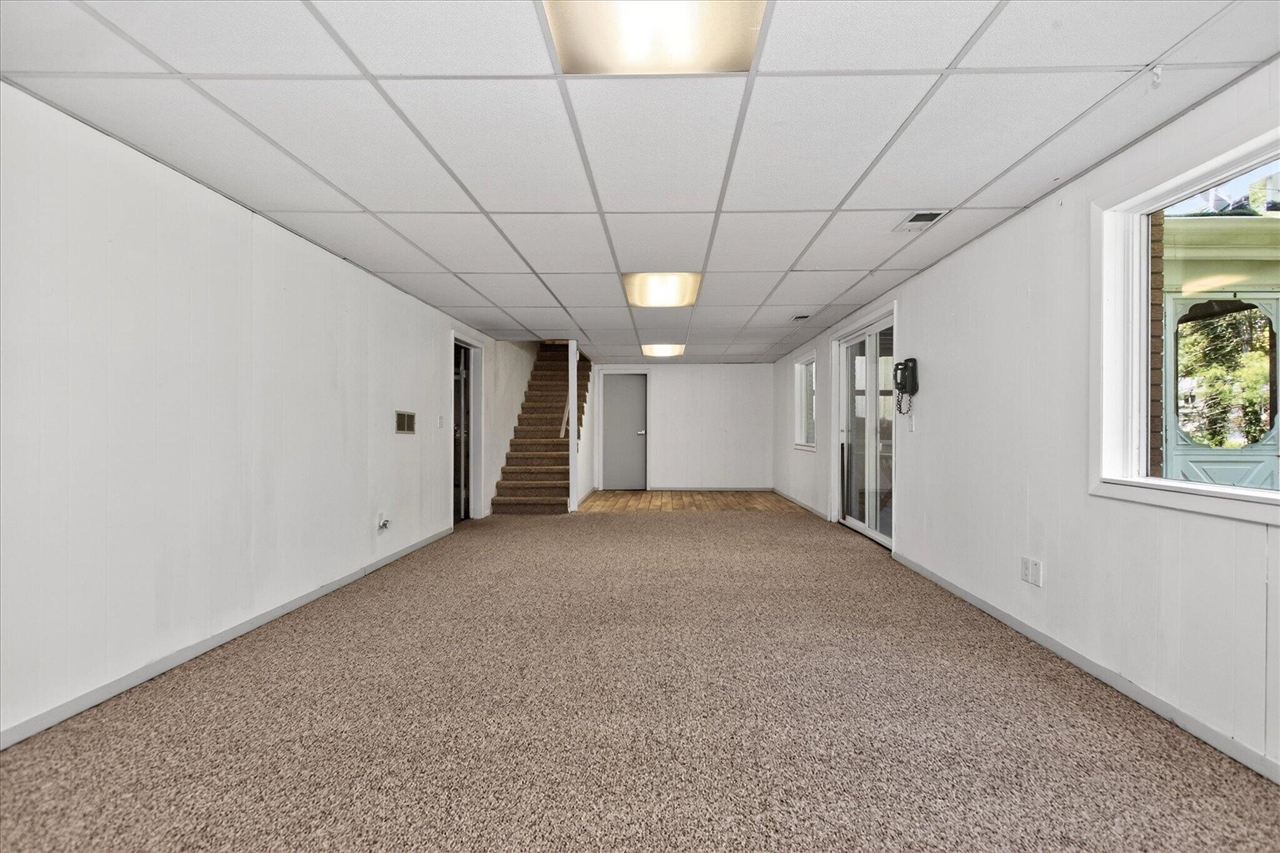 1339 W Marquette Woods Road, Saint Joseph, MI, 49085-9772