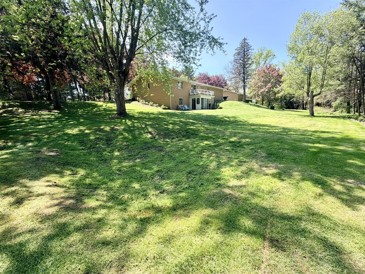 1339 W Marquette Woods Road, Saint Joseph, MI, 49085-9772