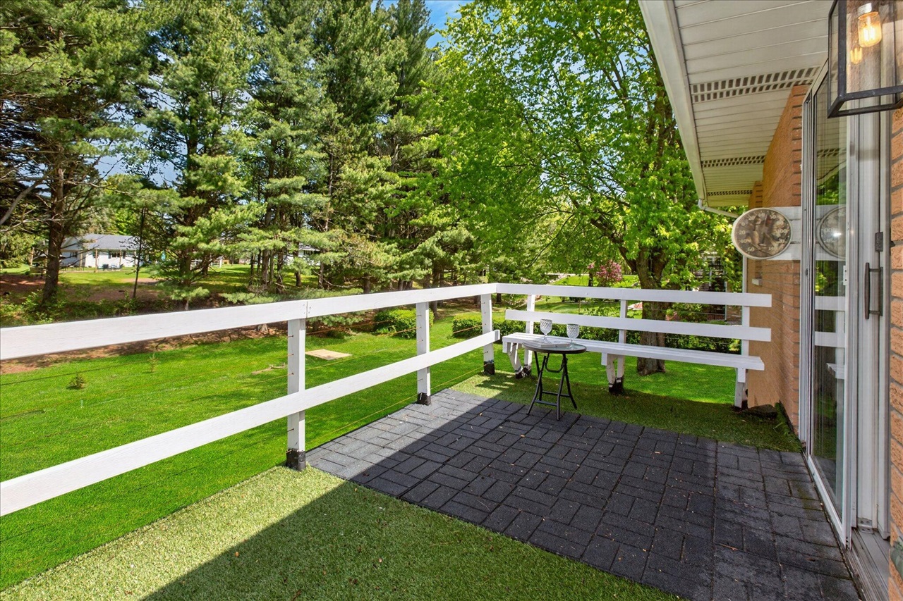 1339 W Marquette Woods Road, Saint Joseph, MI, 49085-9772