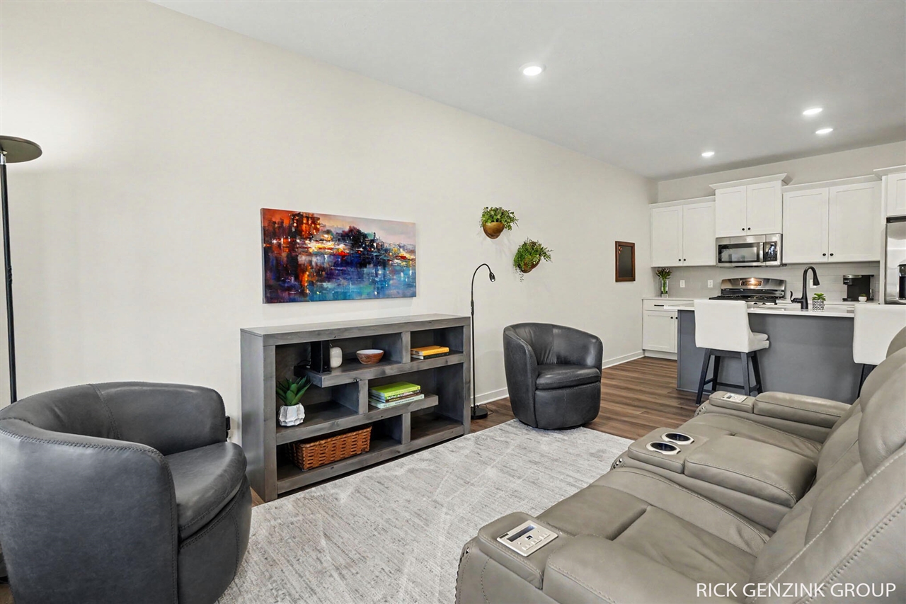 1993 N Shorewood Lane, Holland, MI, 49423