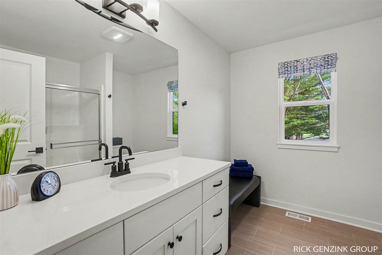 1993 N Shorewood Lane, Holland, MI, 49423