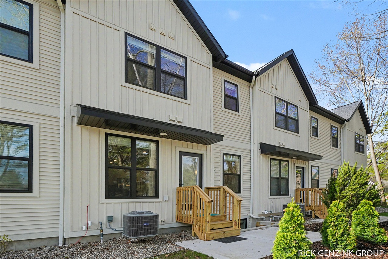 1993 N Shorewood Lane, Holland, MI, 49423