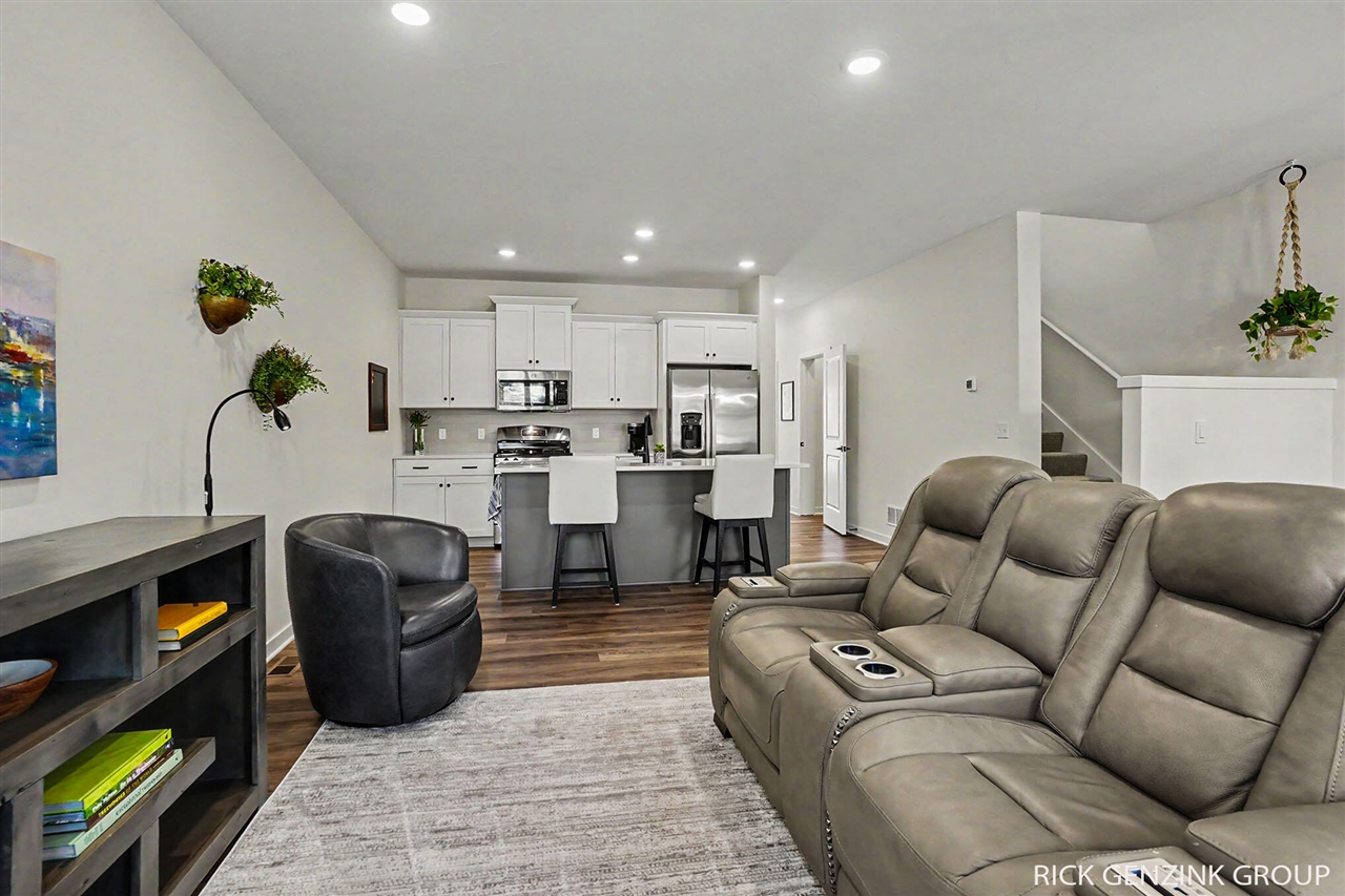 1993 N Shorewood Lane, Holland, MI, 49423