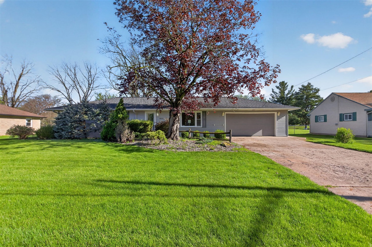 1616 Cascade Court, Jackson, MI, 49203-3808