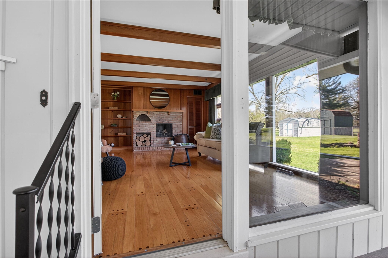 1616 Cascade Court, Jackson, MI, 49203-3808