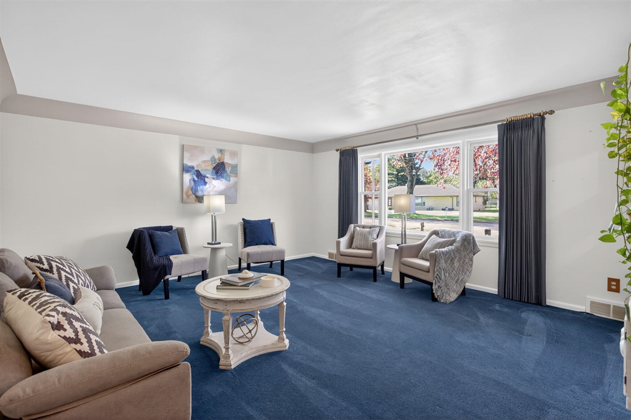 1616 Cascade Court, Jackson, MI, 49203-3808