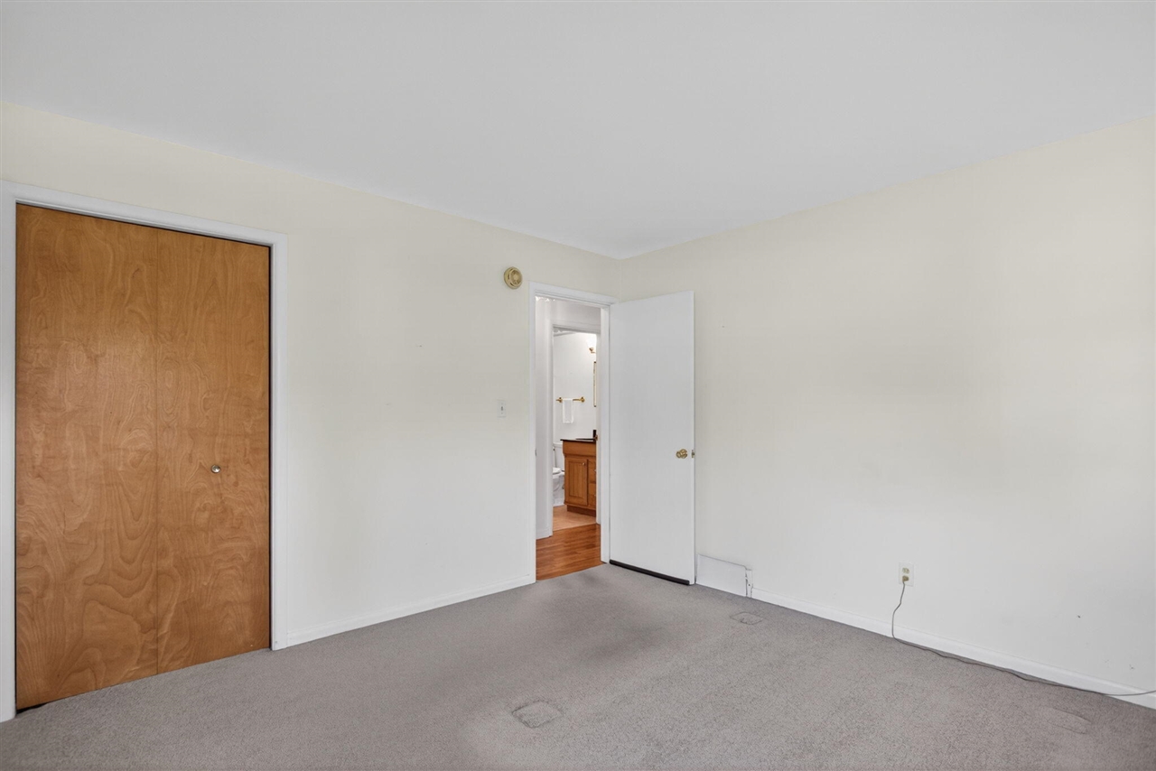 1616 Cascade Court, Jackson, MI, 49203-3808