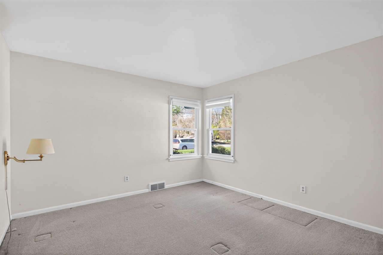 1616 Cascade Court, Jackson, MI, 49203-3808