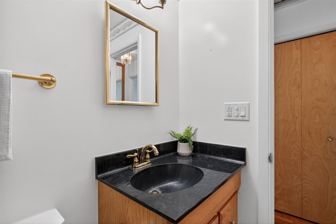 1616 Cascade Court, Jackson, MI, 49203-3808