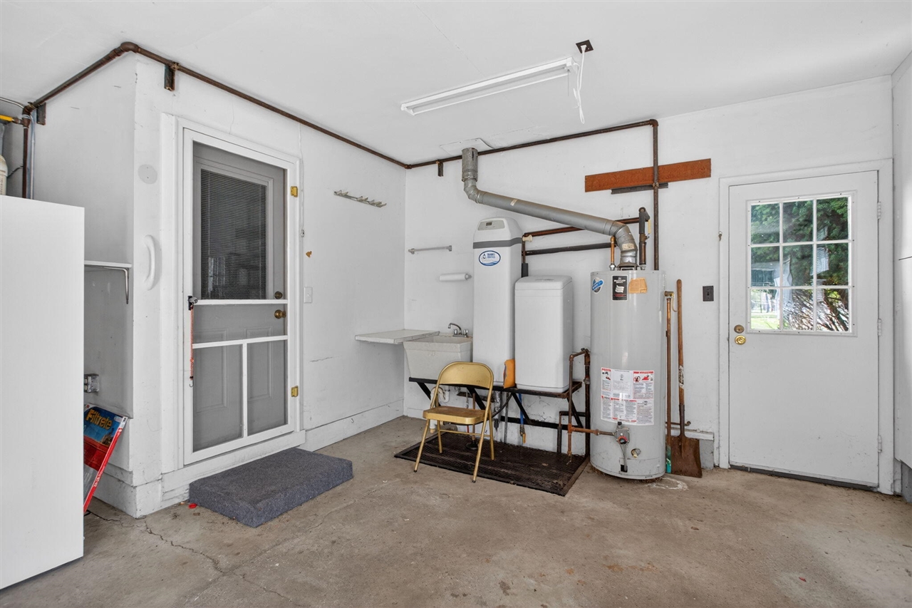 1616 Cascade Court, Jackson, MI, 49203-3808