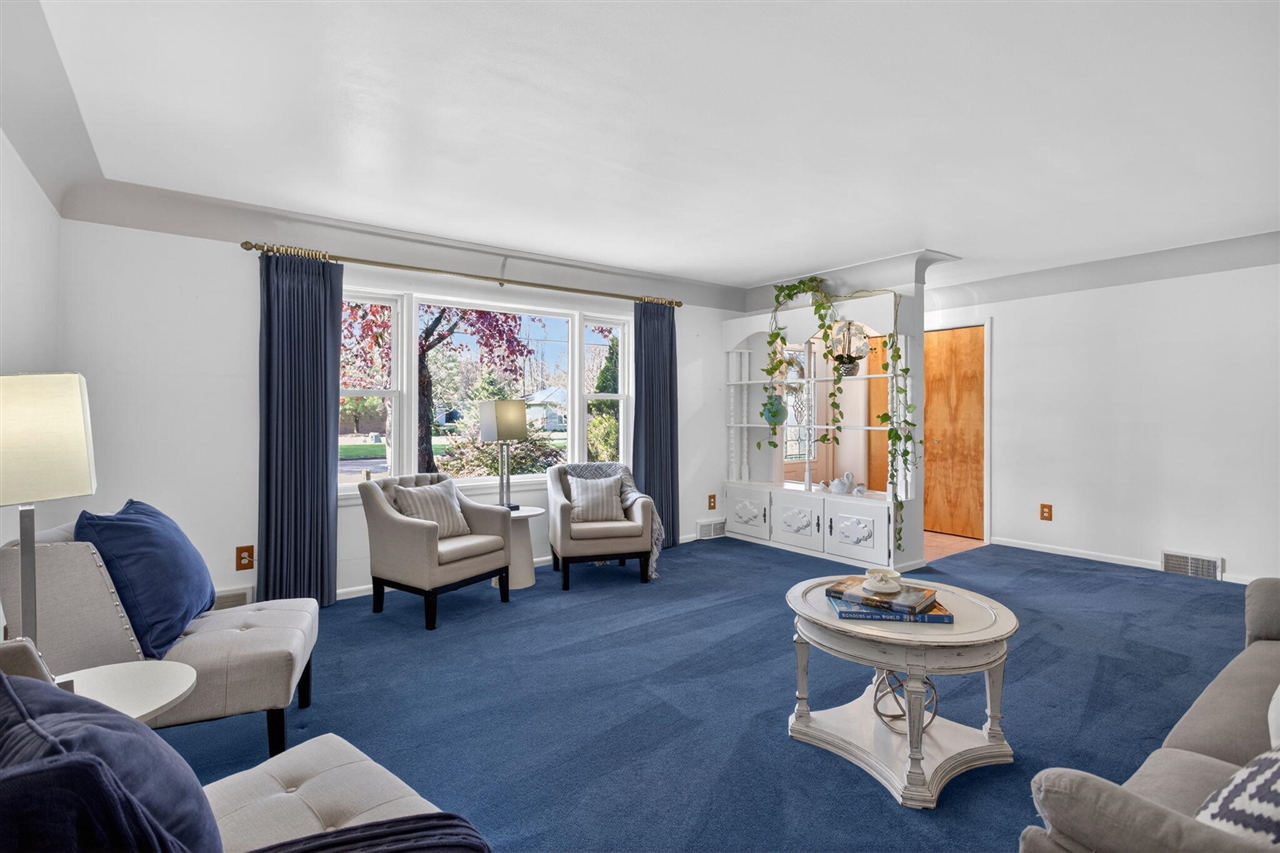 1616 Cascade Court, Jackson, MI, 49203-3808