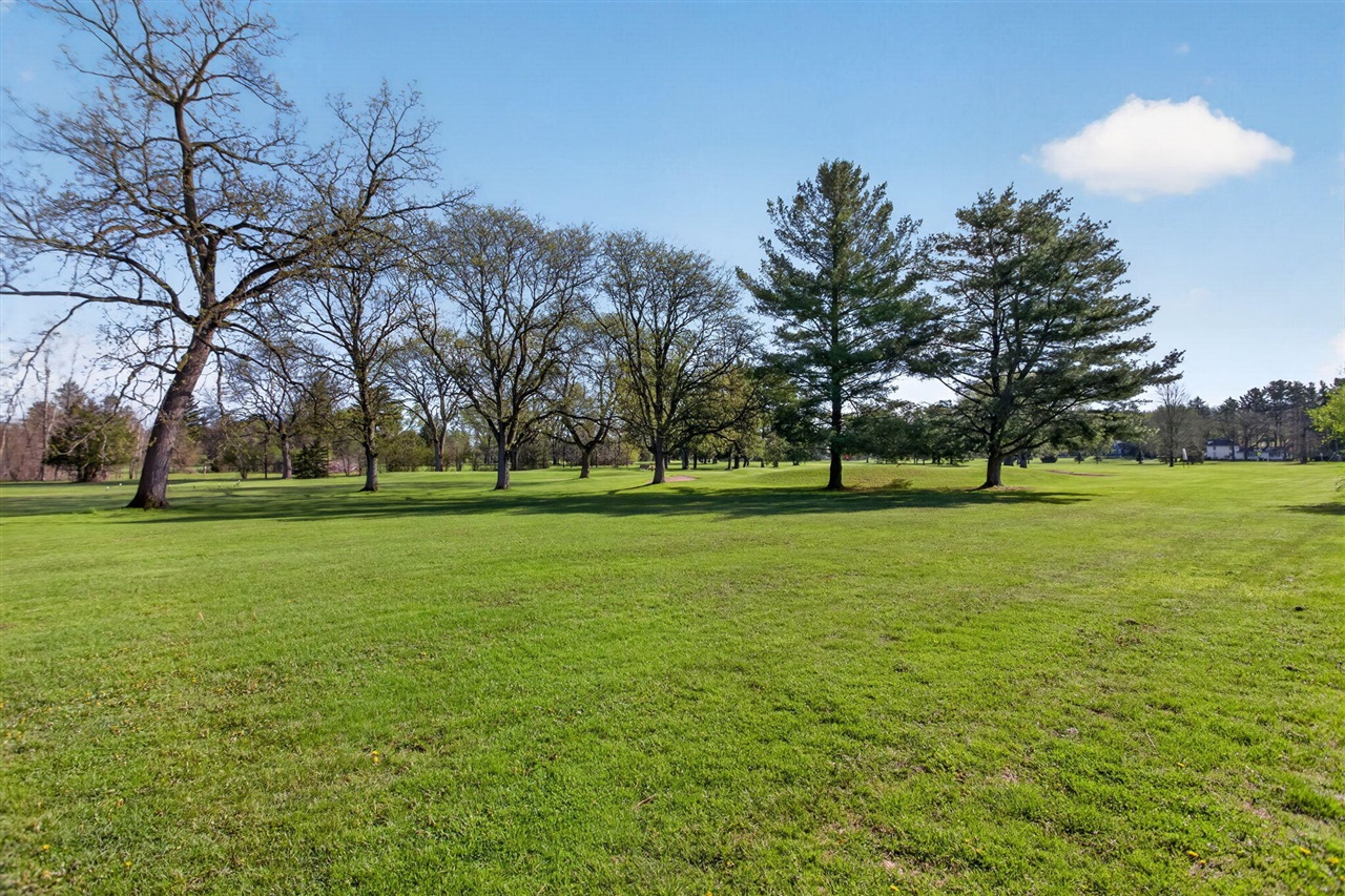 1616 Cascade Court, Jackson, MI, 49203-3808