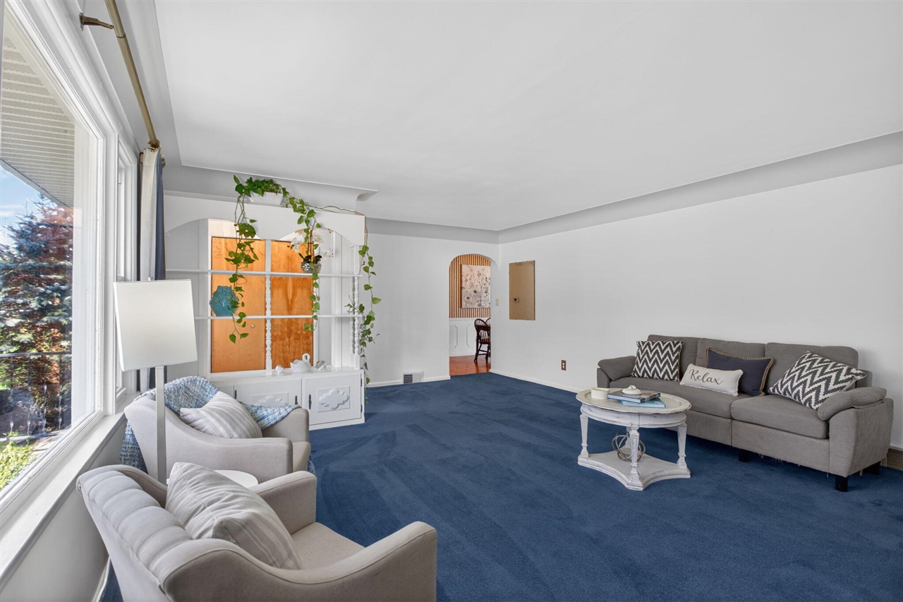 1616 Cascade Court, Jackson, MI, 49203-3808