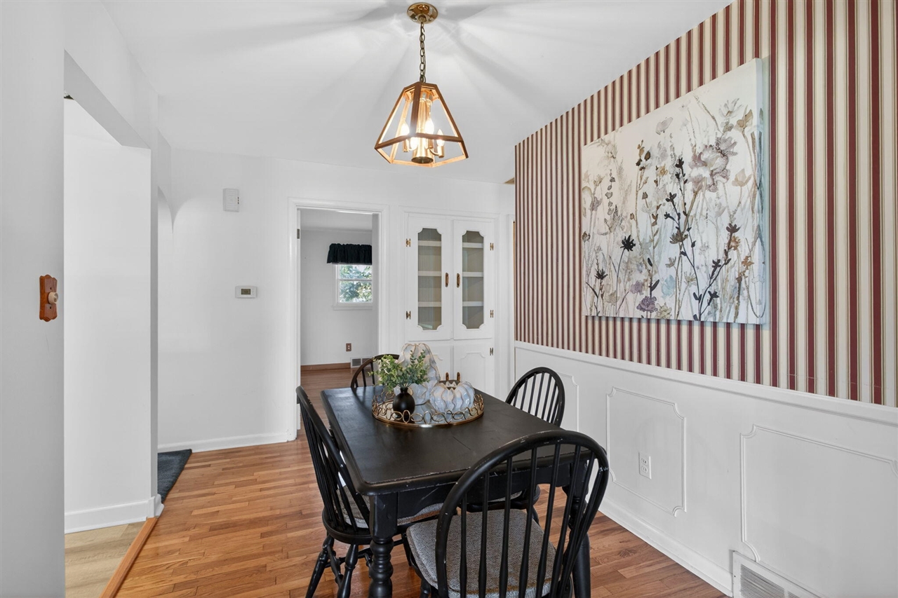 1616 Cascade Court, Jackson, MI, 49203-3808