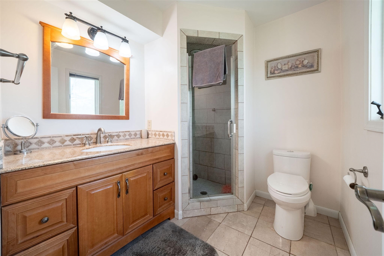 2551 Riveredge Drive, Grand Rapids, MI, 49546-7450