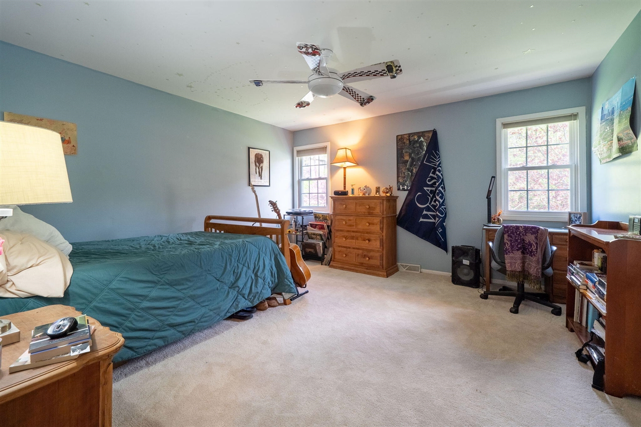 2551 Riveredge Drive, Grand Rapids, MI, 49546-7450