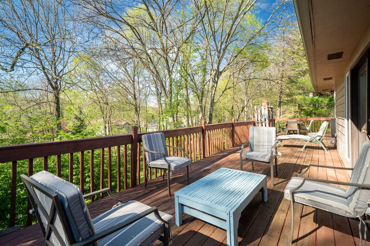 2551 Riveredge Drive, Grand Rapids, MI, 49546-7450
