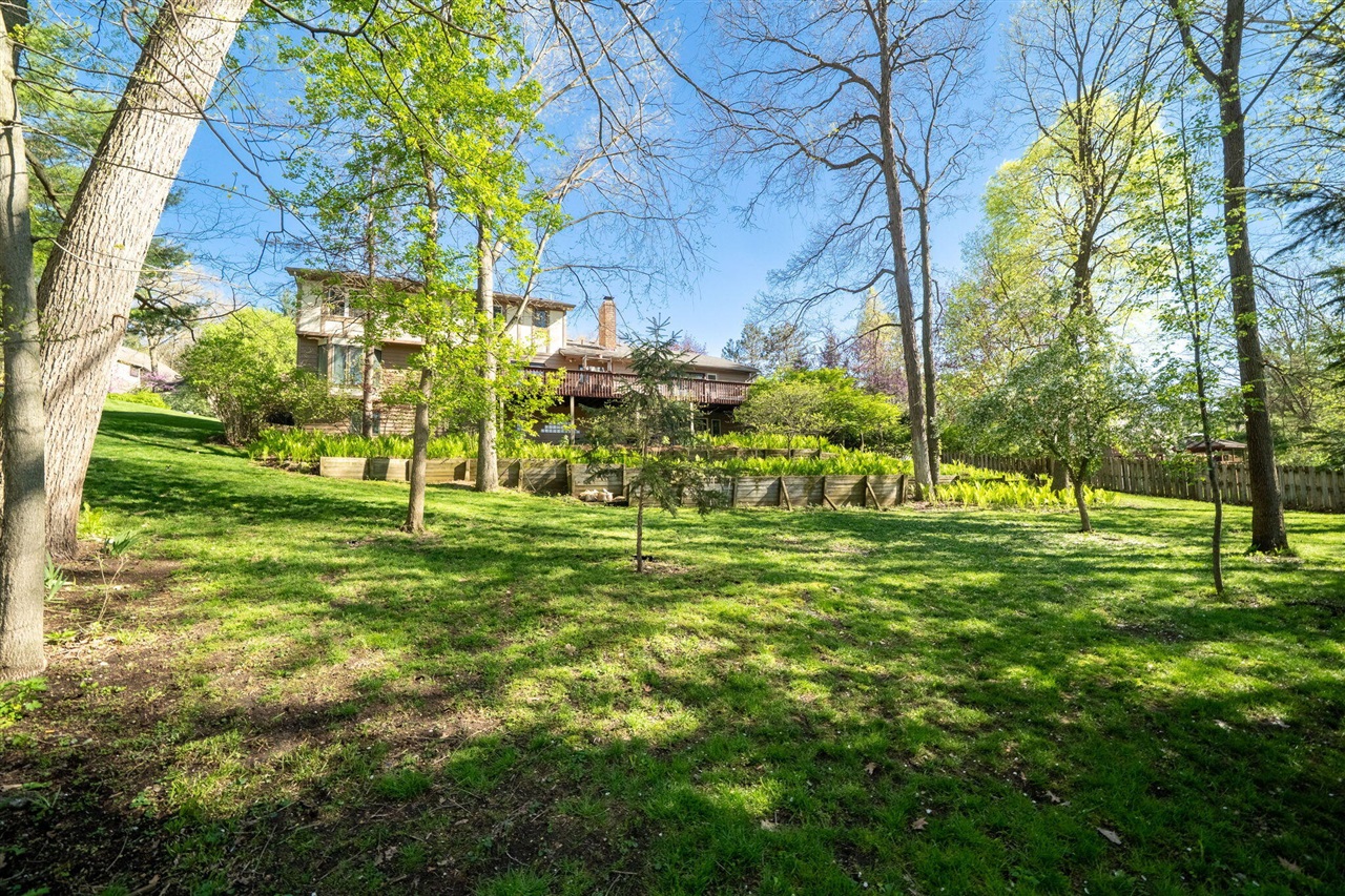 2551 Riveredge Drive, Grand Rapids, MI, 49546-7450