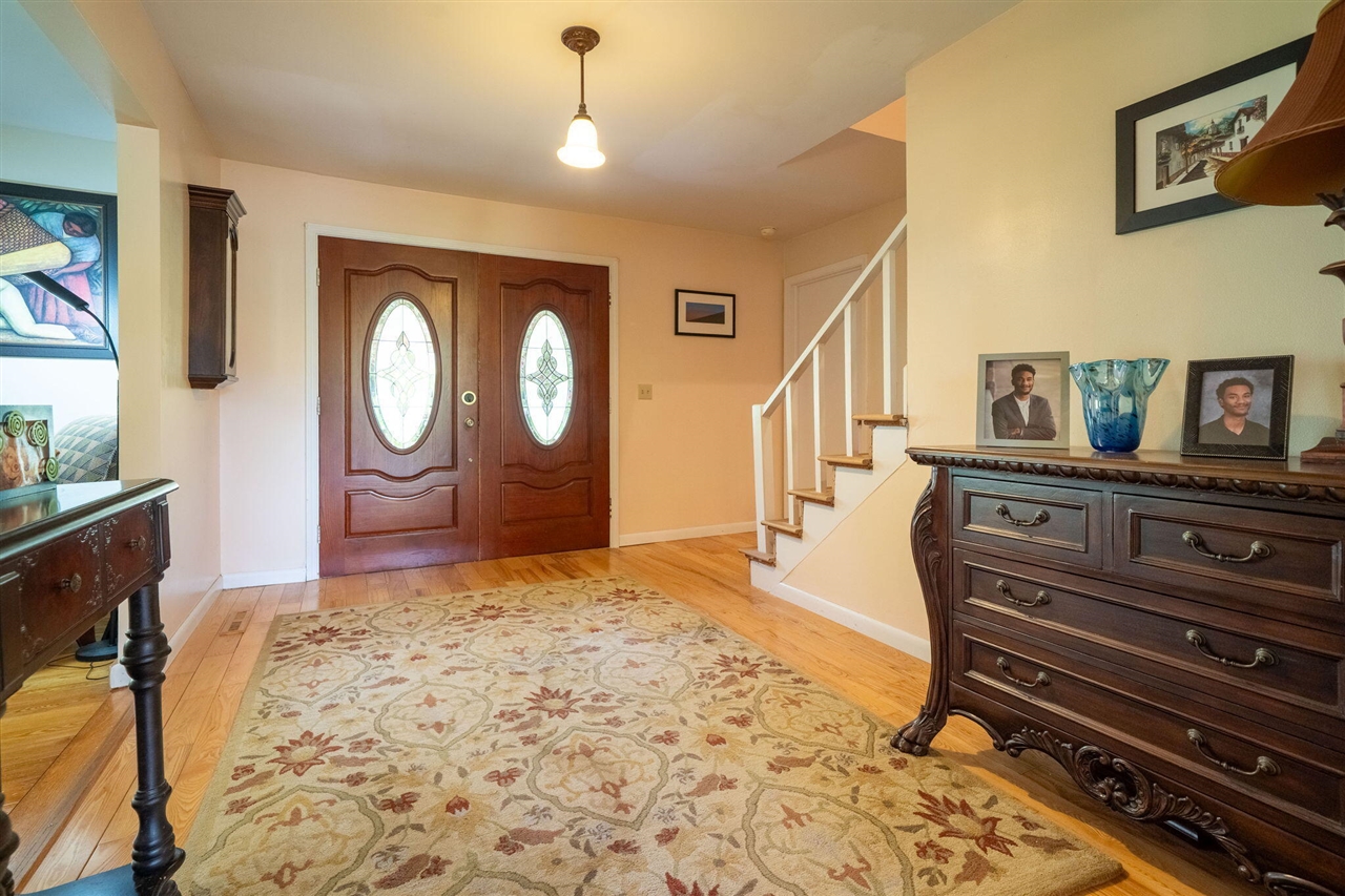 2551 Riveredge Drive, Grand Rapids, MI, 49546-7450