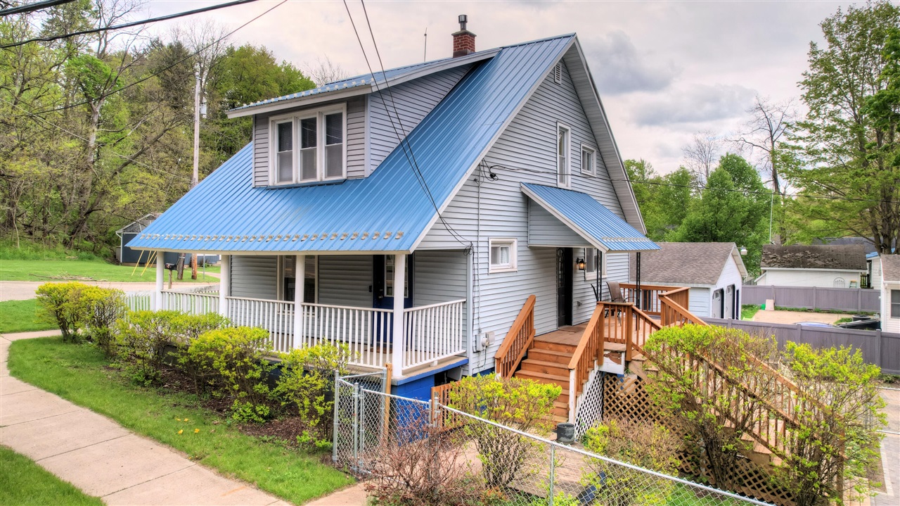 300 Grand Street, Allegan, MI, 49010-1114