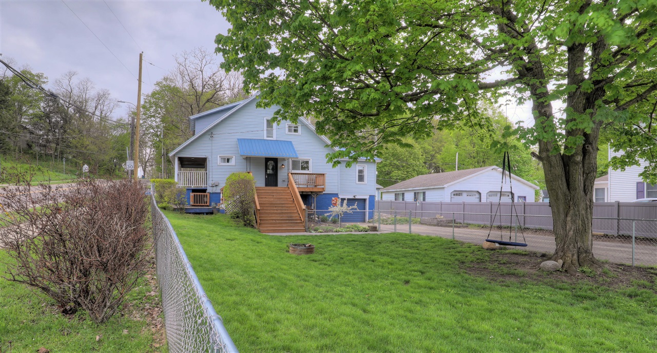 300 Grand Street, Allegan, MI, 49010-1114