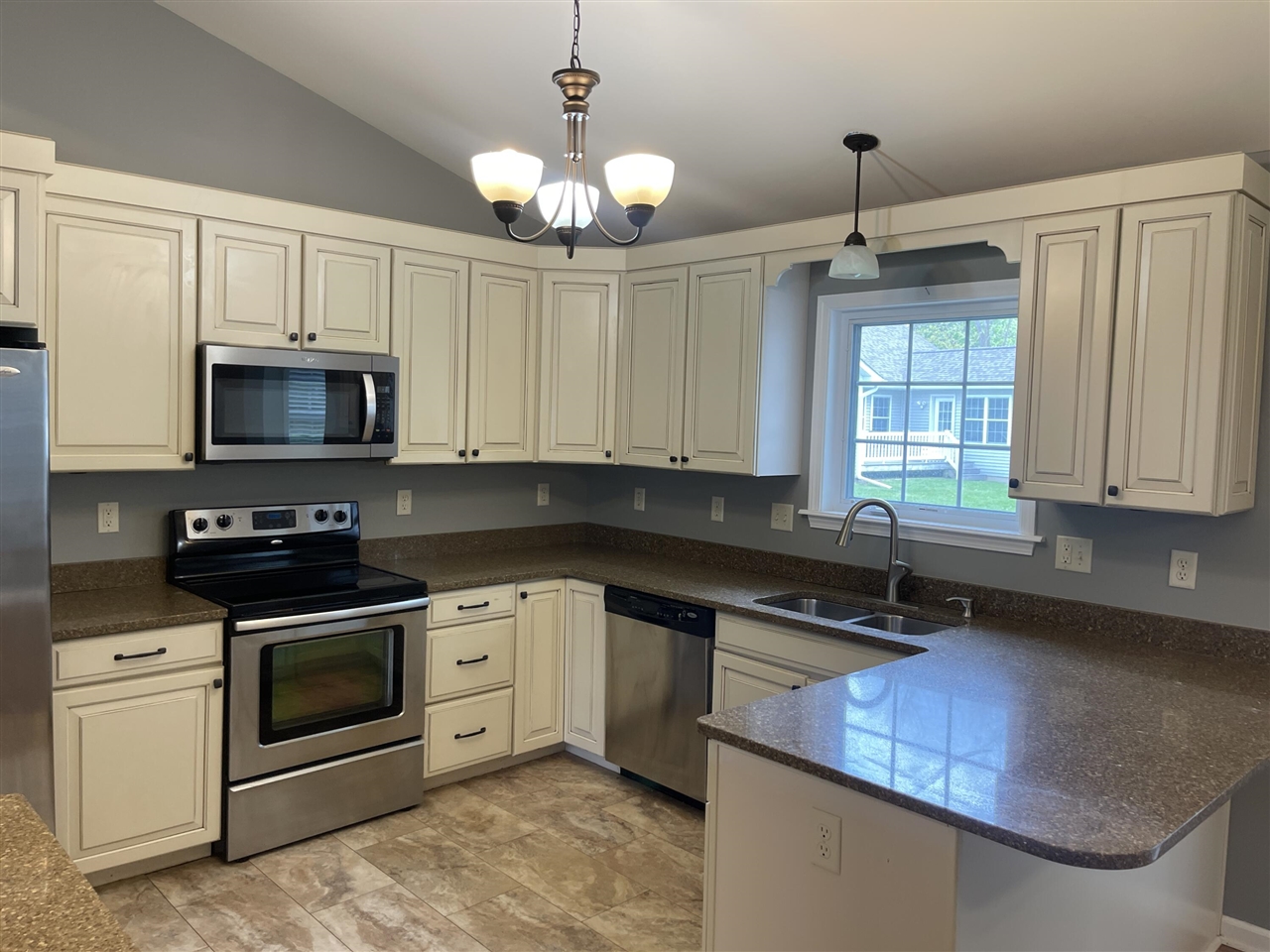 113 Beacon Ridge Drive, Battle Creek, MI, 49017-5487