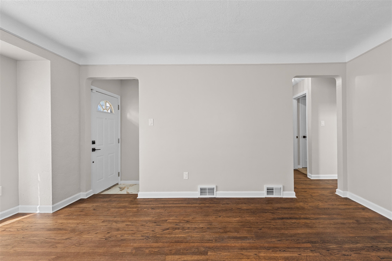 18484 Warwick Street, Detroit, MI, 48219-2819