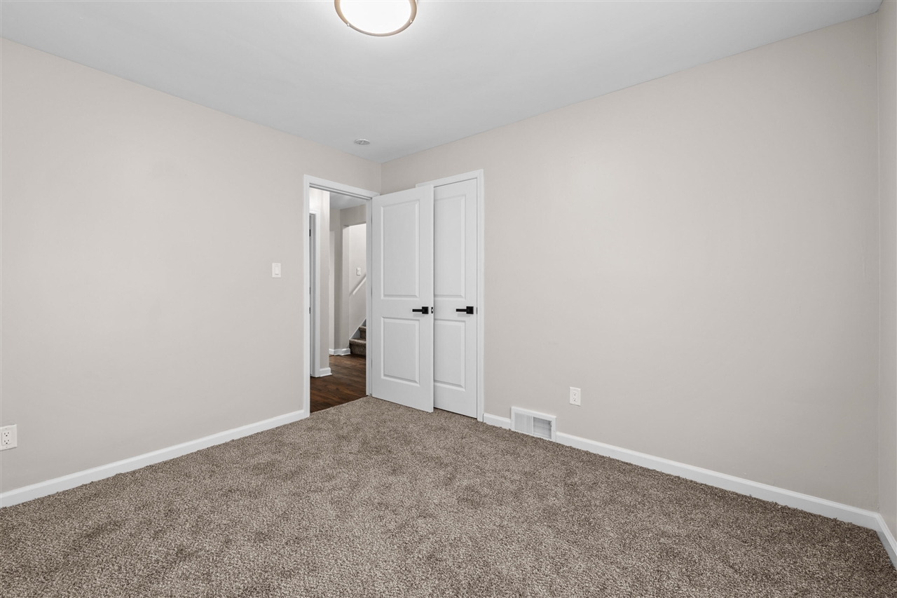 18484 Warwick Street, Detroit, MI, 48219-2819
