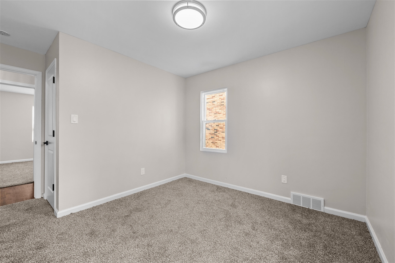 18484 Warwick Street, Detroit, MI, 48219-2819