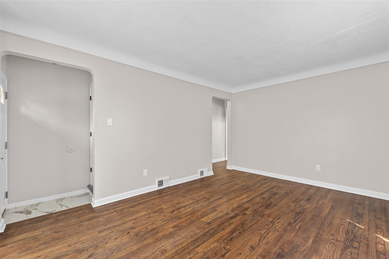 18484 Warwick Street, Detroit, MI, 48219-2819