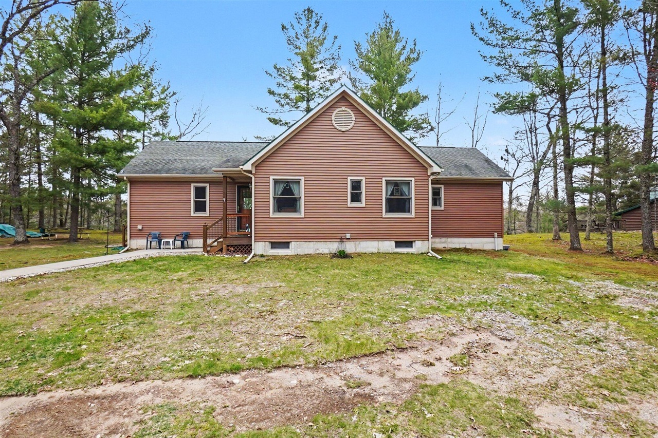 4985 White Pine Drive, Manistee, MI, 49660-9209