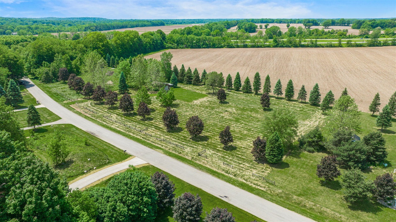 Riverside Road, Niles, MI, 49120
