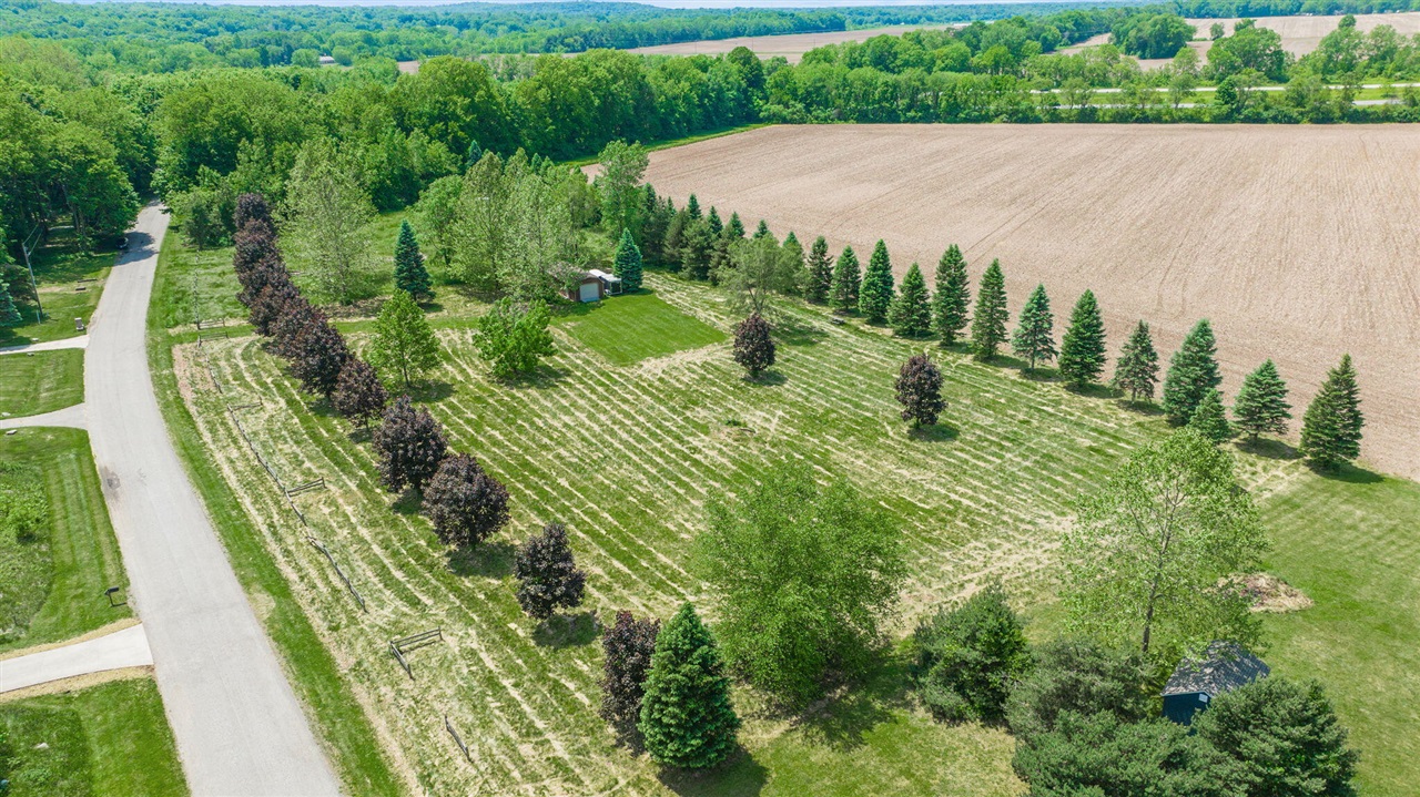 Riverside Road, Niles, MI, 49120