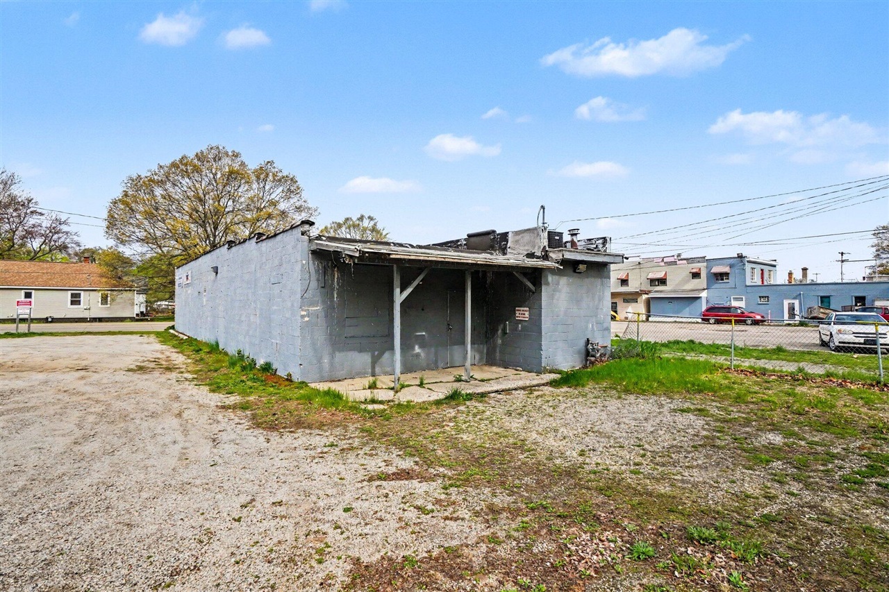 1090 S Getty Street, Muskegon, MI, 49442