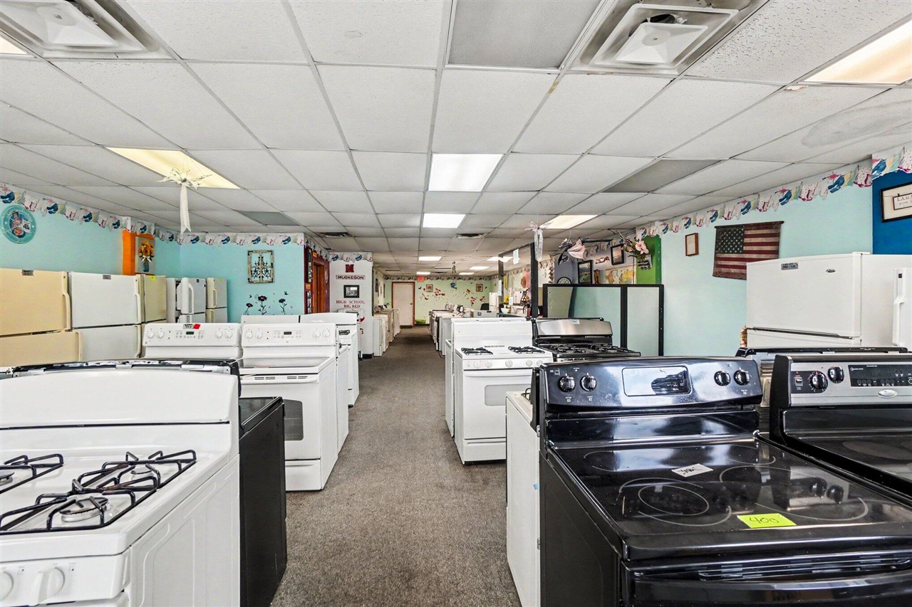 1090 S Getty Street, Muskegon, MI, 49442