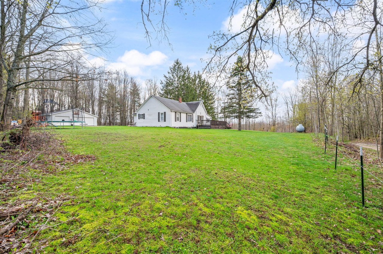 16404 12 Mile Road, Leroy, MI, 49655-8038