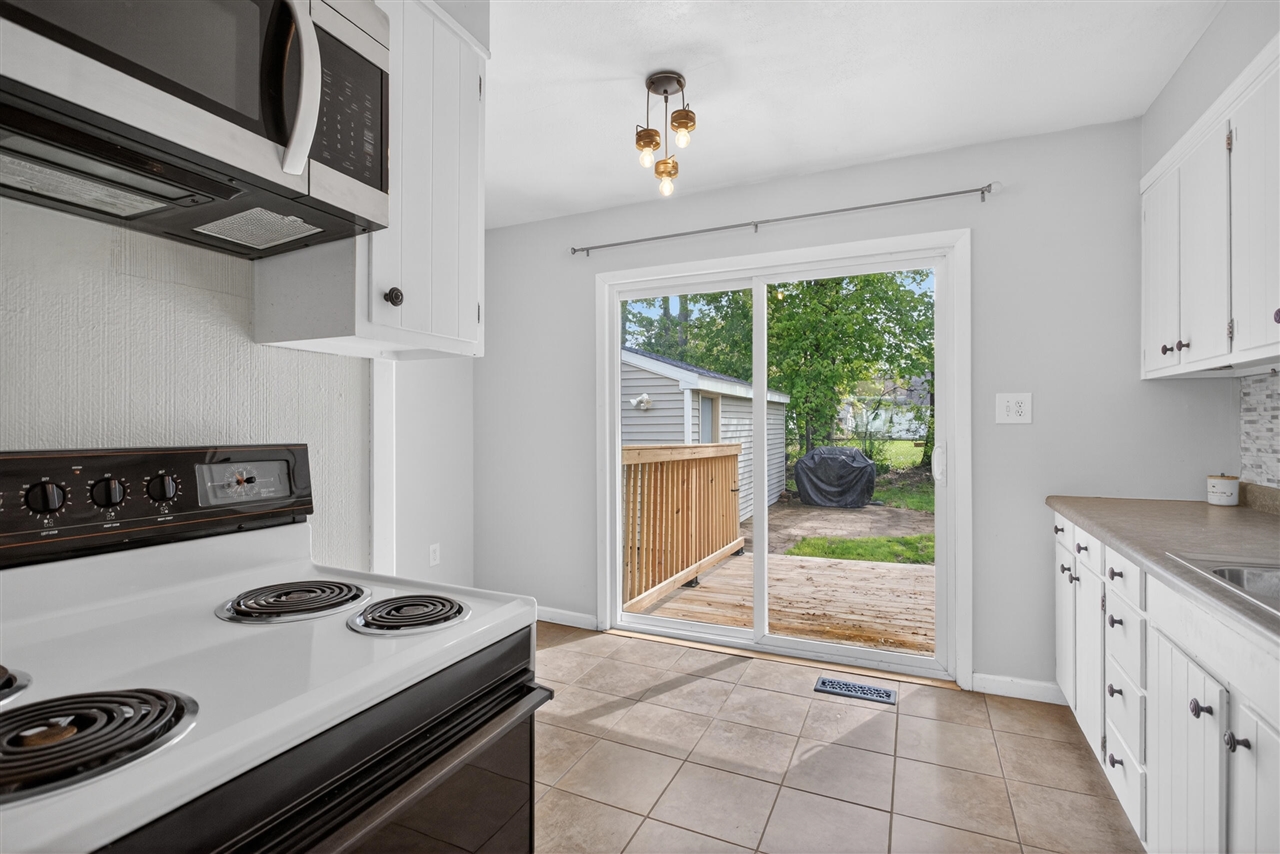 3455 Acacia Boulevard, Jackson, MI, 49203-5166