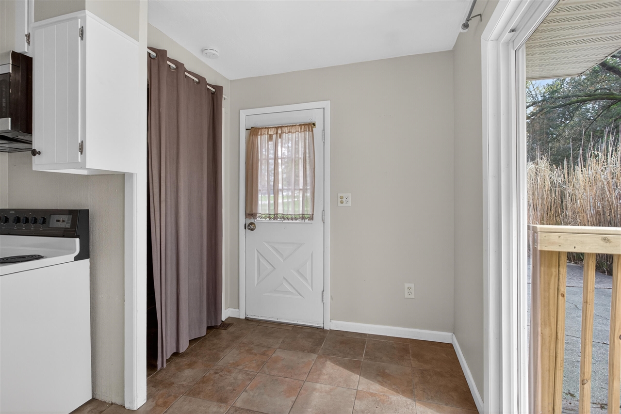 3455 Acacia Boulevard, Jackson, MI, 49203-5166