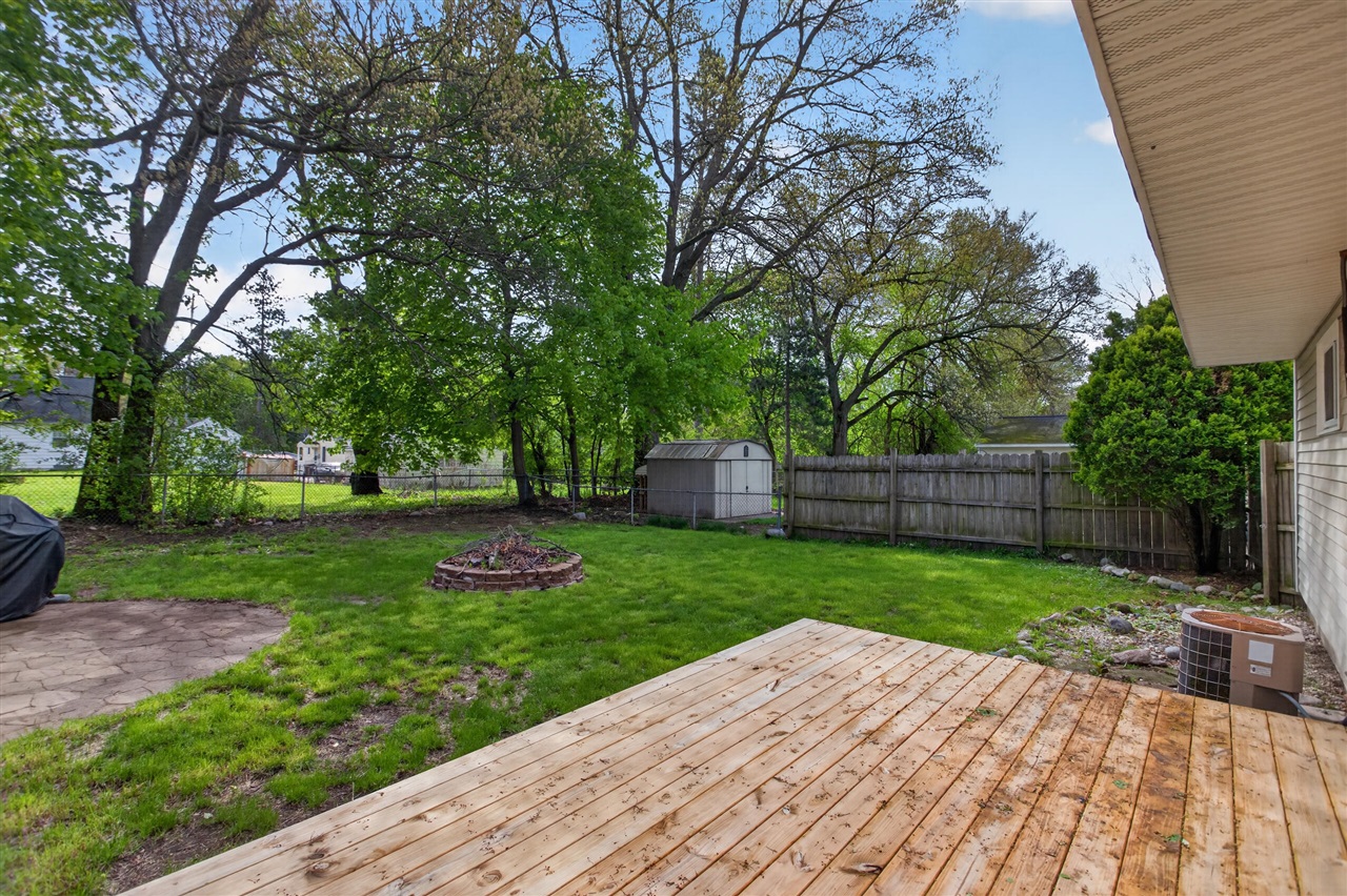 3455 Acacia Boulevard, Jackson, MI, 49203-5166