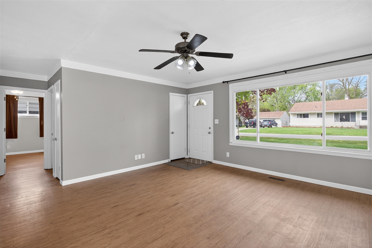 3455 Acacia Boulevard, Jackson, MI, 49203-5166
