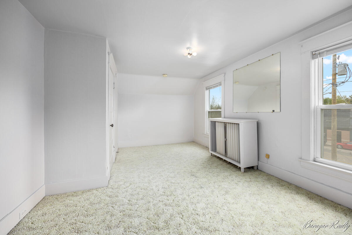 2147 Plainfield Avenue, Grand Rapids, MI, 49505-4225