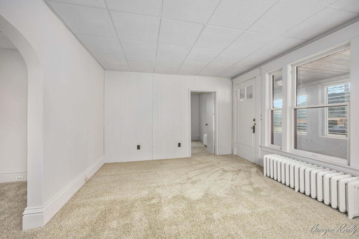 2147 Plainfield Avenue, Grand Rapids, MI, 49505-4225