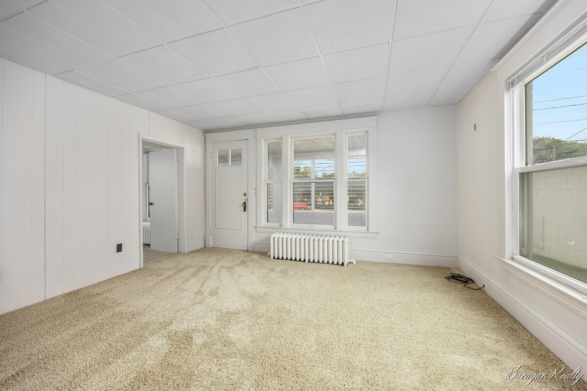 2147 Plainfield Avenue, Grand Rapids, MI, 49505-4225