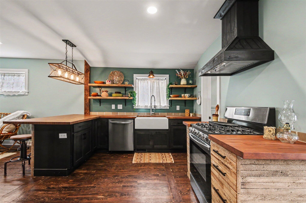 416 Marietta Street, Grand Rapids, MI, 49505-5115