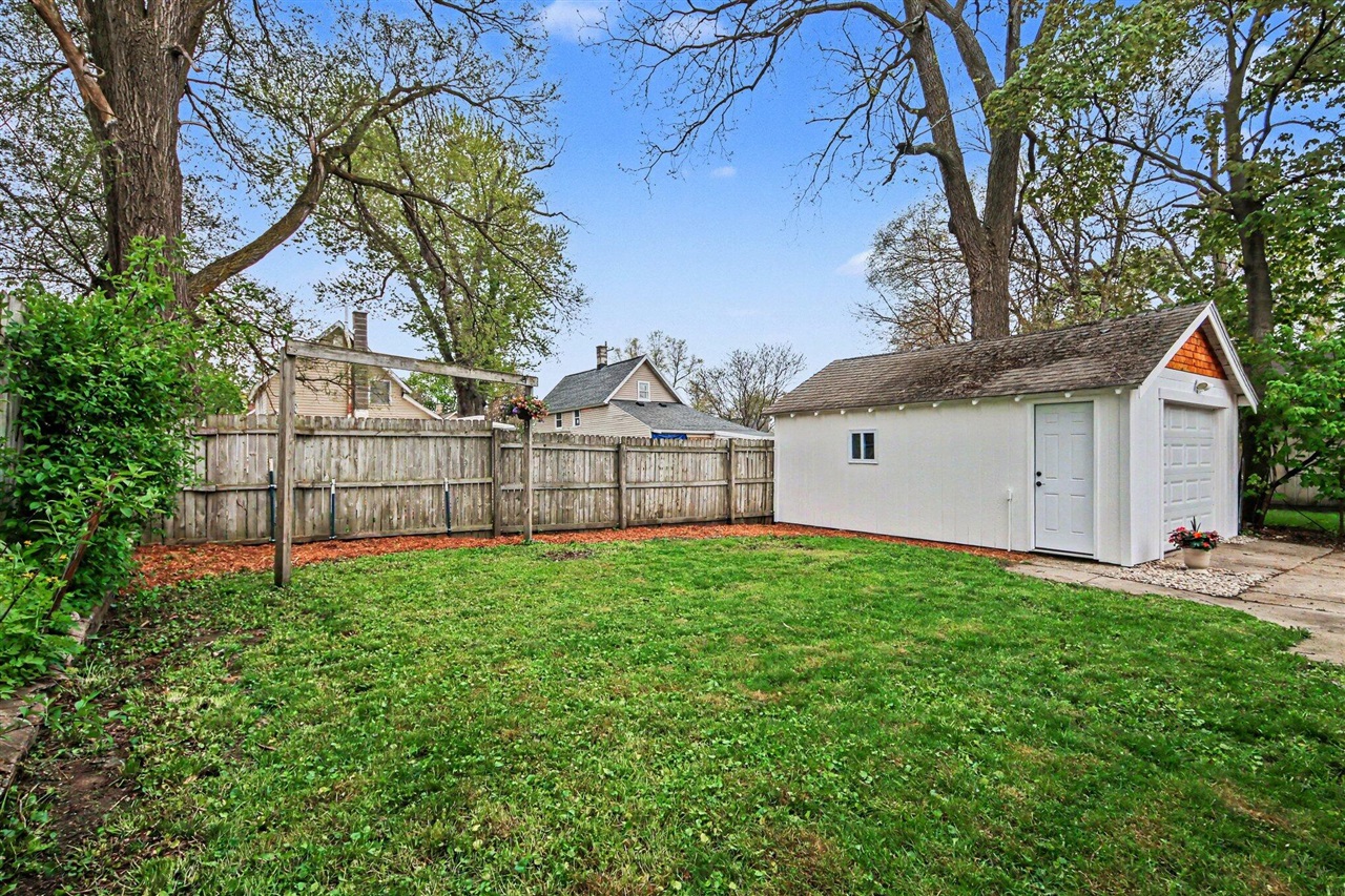 416 Marietta Street, Grand Rapids, MI, 49505-5115