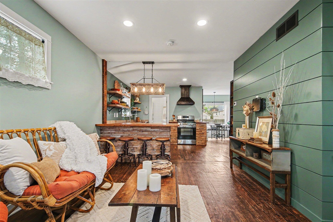 416 Marietta Street, Grand Rapids, MI, 49505-5115
