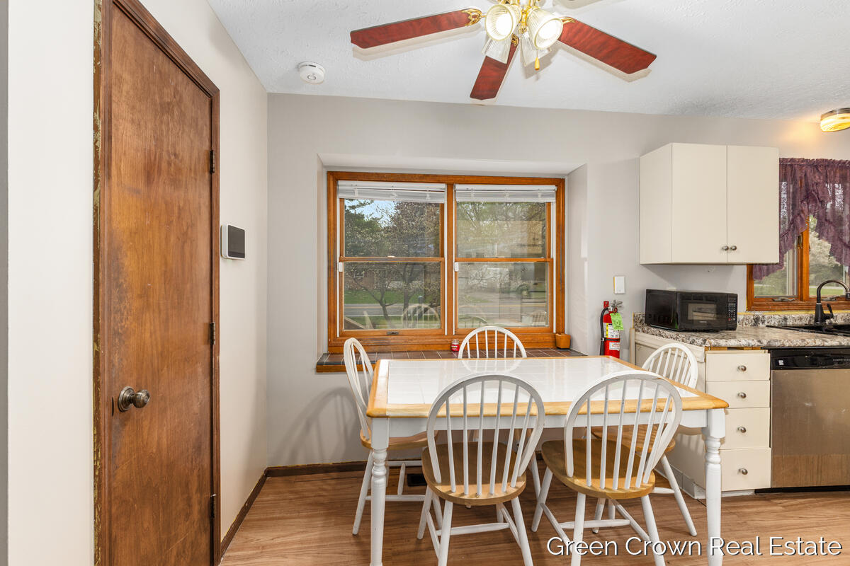4982 Wilcox Road, Holt, MI, 48842-1958