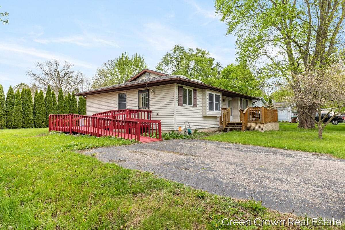 4982 Wilcox Road, Holt, MI, 48842-1958