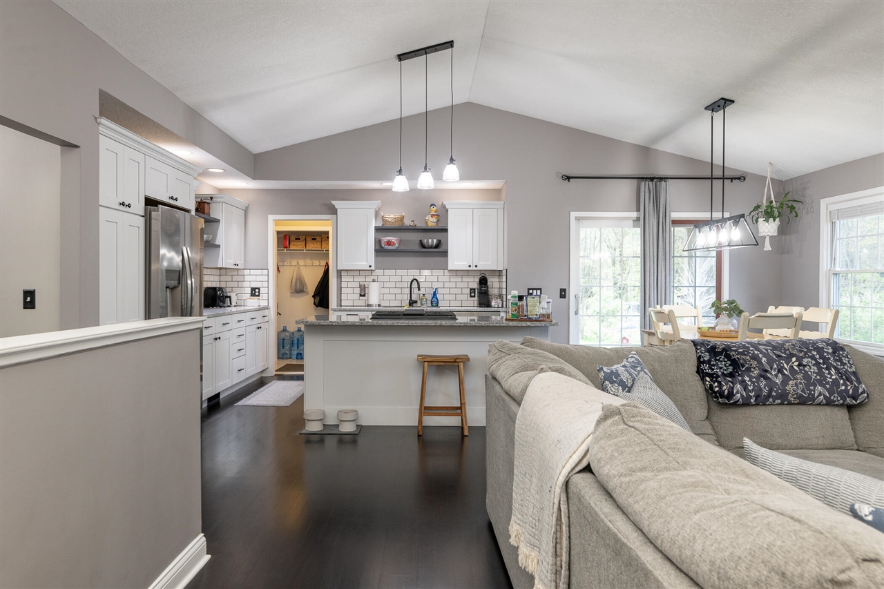 37 Summerset Drive, Kalamazoo, MI, 49009-8203
