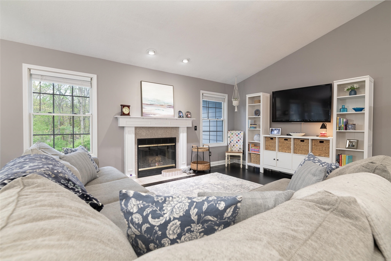 37 Summerset Drive, Kalamazoo, MI, 49009-8203